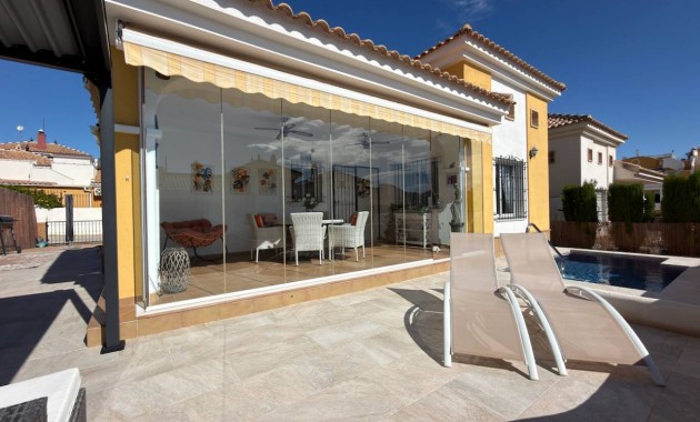 Herverkoop - Villa -
Los Montesinos - Urbanizacion montesol