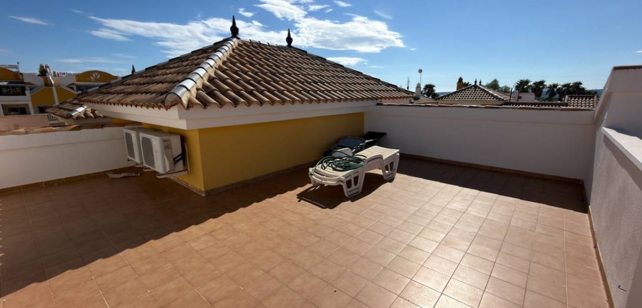 Herverkoop - Villa -
Los Montesinos - Urbanizacion montesol