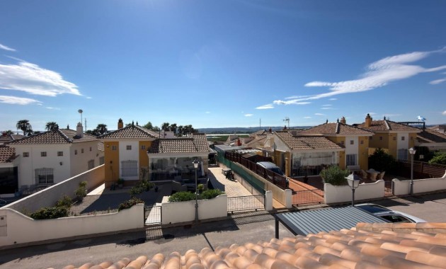 Herverkoop - Villa -
Los Montesinos - Urbanizacion montesol