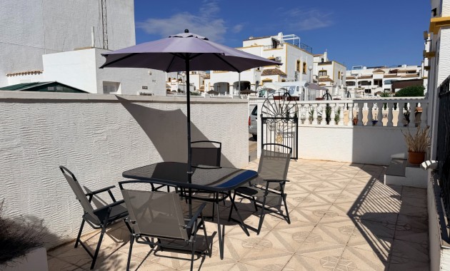Herverkoop - Herenhuis -
Orihuela - Entre Naranjos Vistabella