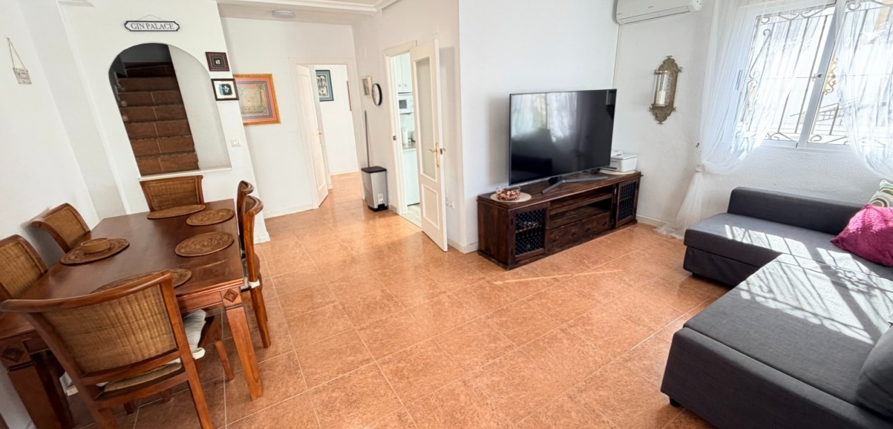 Herverkoop - Herenhuis -
Orihuela - Entre Naranjos Vistabella