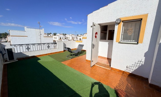 Herverkoop - Herenhuis -
Orihuela - Entre Naranjos Vistabella
