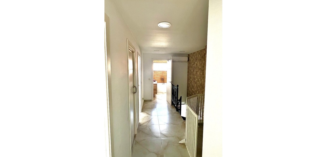 Venta - Adosado -
Torrevieja - Los Balcones