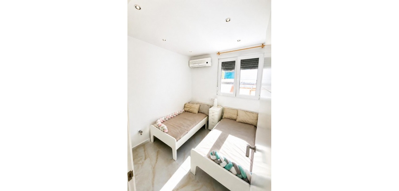 Venta - Adosado -
Torrevieja - Los Balcones