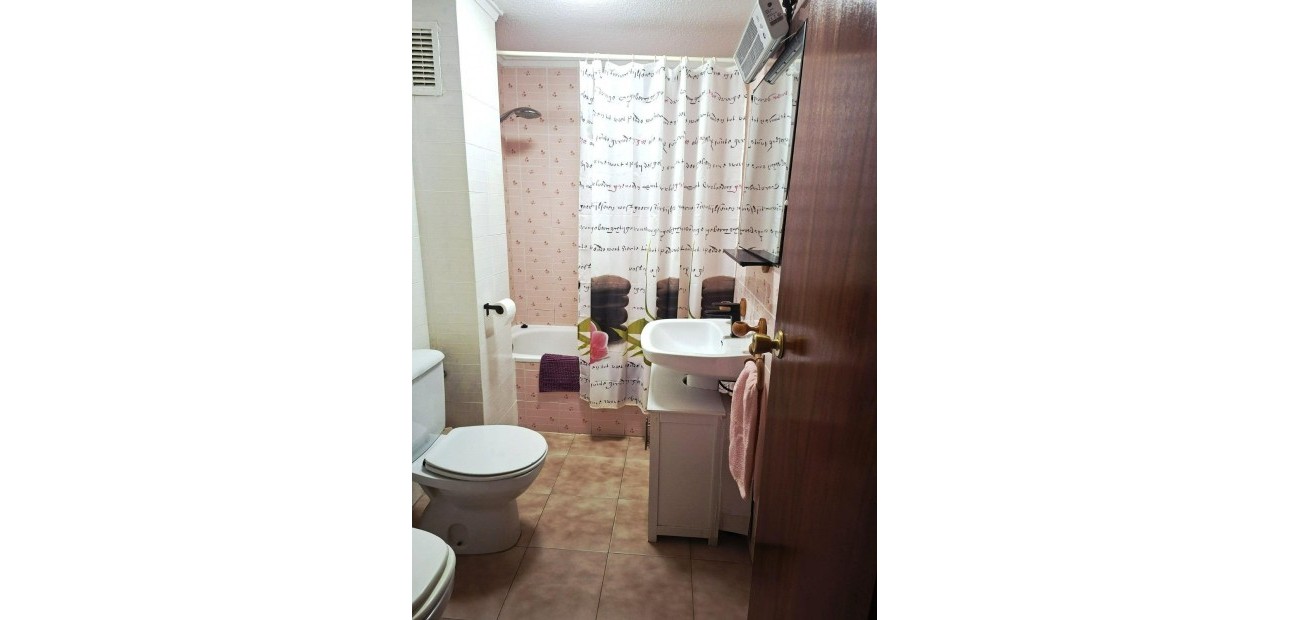 Herverkoop - Penthouse -
Torrevieja - Los Europeos