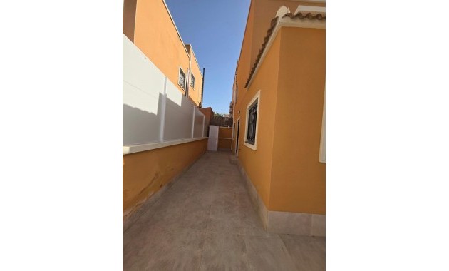 Herverkoop - Villa -
Orihuela Costa - La Florida