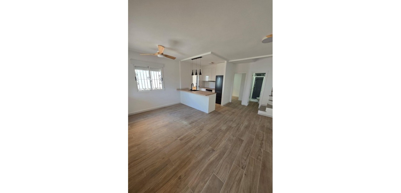 Herverkoop - Villa -
Orihuela Costa - La Florida