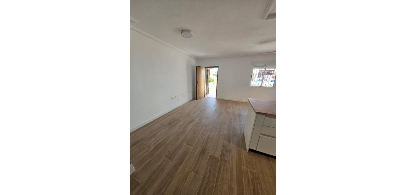 Herverkoop - Villa -
Orihuela Costa - La Florida