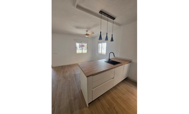 Herverkoop - Villa -
Orihuela Costa - La Florida
