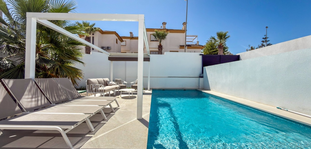 Herverkoop - Detached Villa -
Ciudad Quesada - Pueblo Lucero
