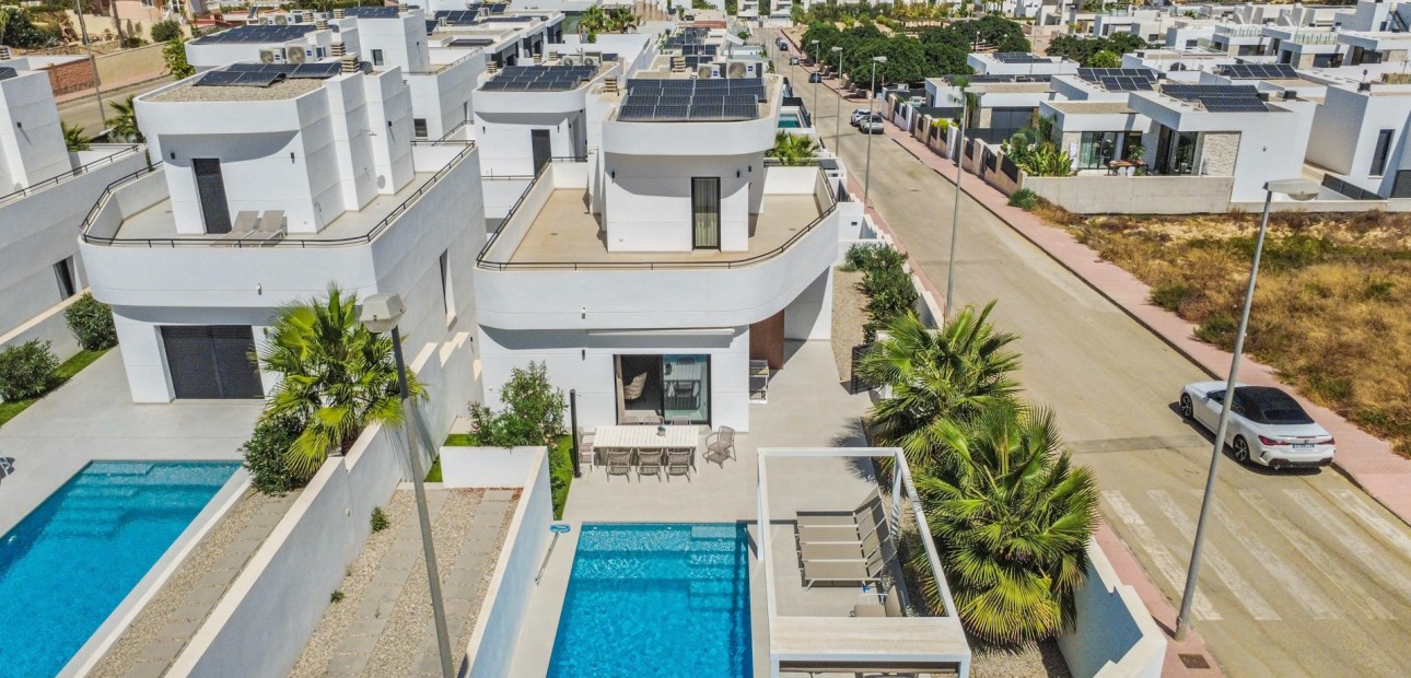 Herverkoop - Detached Villa -
Ciudad Quesada - Pueblo Lucero