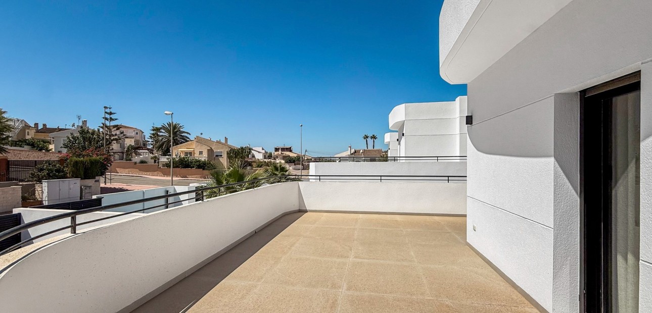 Herverkoop - Detached Villa -
Ciudad Quesada - Pueblo Lucero