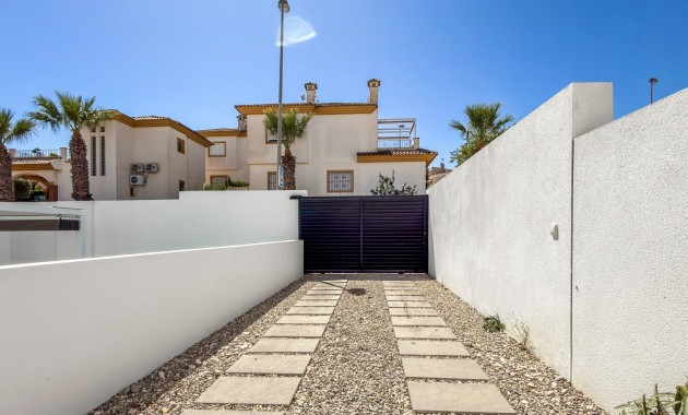 Herverkoop - Detached Villa -
Ciudad Quesada - Pueblo Lucero