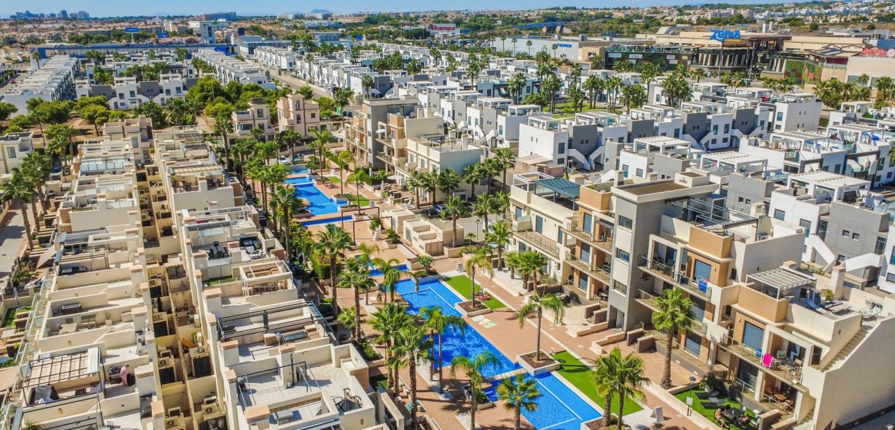 Herverkoop - duplex -
Orihuela Costa - La Zenia