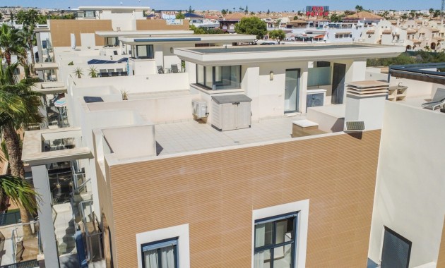 Herverkoop - duplex -
Orihuela Costa - La Zenia