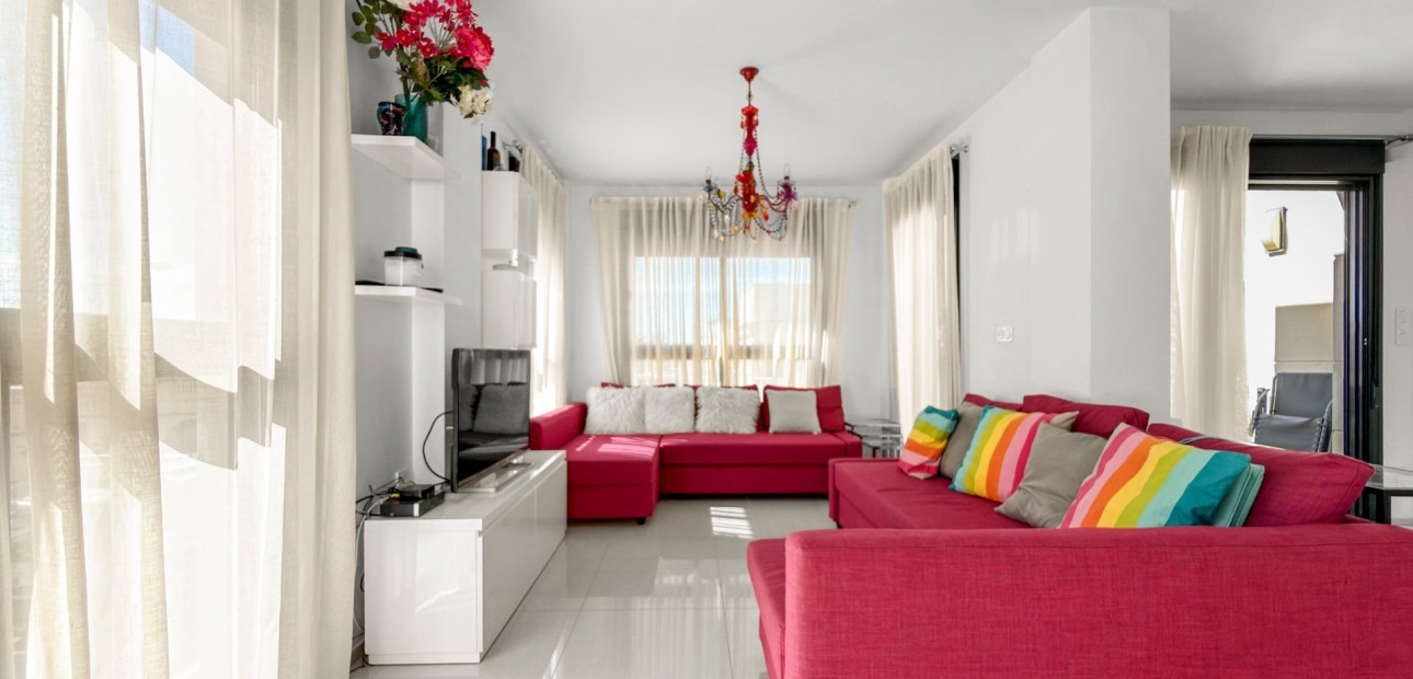 Herverkoop - duplex -
Orihuela Costa - La Zenia
