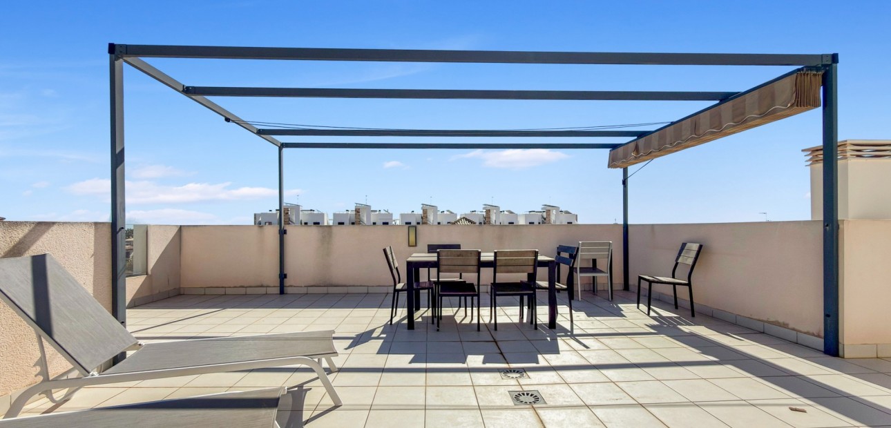 Herverkoop - duplex -
Orihuela Costa - La Zenia