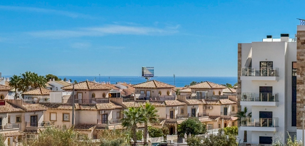 Herverkoop - duplex -
Orihuela Costa - La Zenia