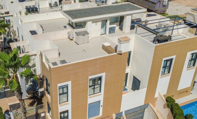 Herverkoop - duplex -
Orihuela Costa - La Zenia