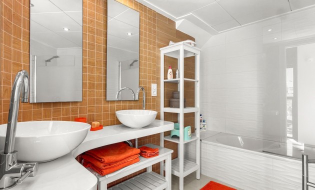 Herverkoop - duplex -
Orihuela Costa - La Zenia