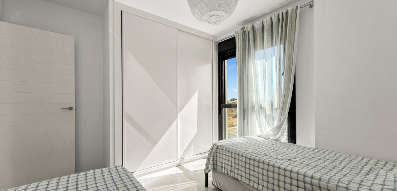 Herverkoop - duplex -
Orihuela Costa - La Zenia