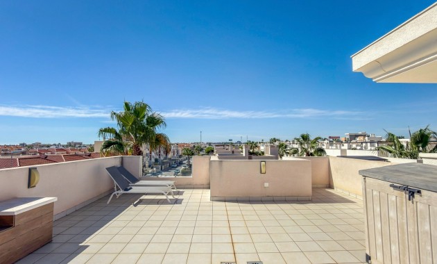 Herverkoop - duplex -
Orihuela Costa - La Zenia
