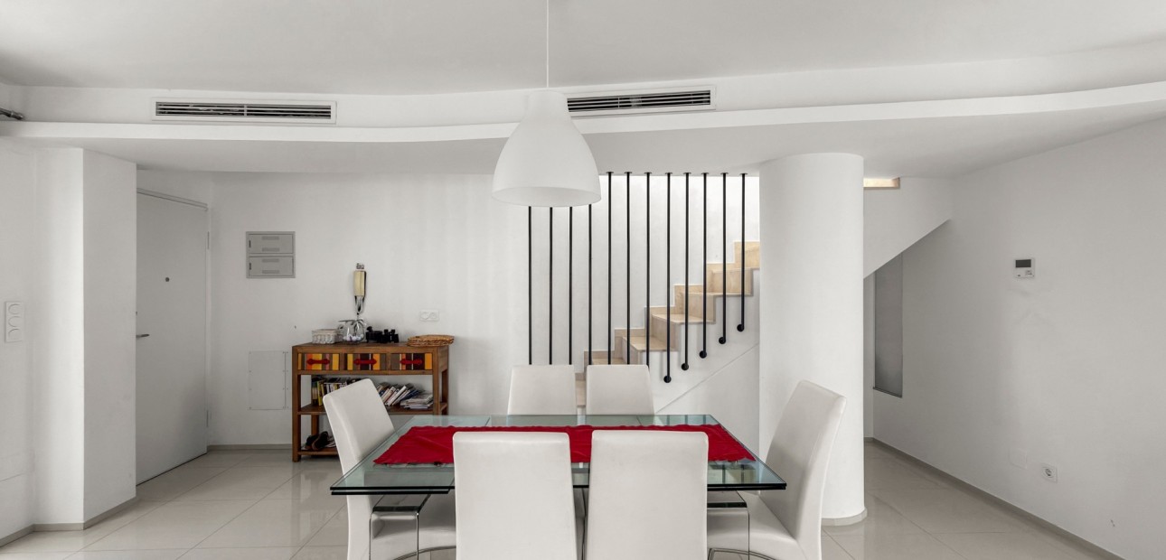Herverkoop - duplex -
Orihuela Costa - La Zenia