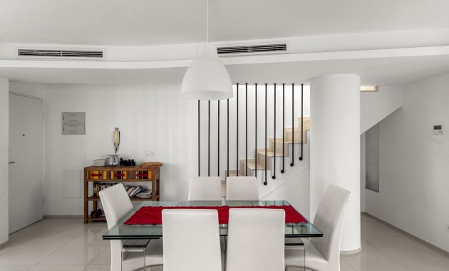 Herverkoop - duplex -
Orihuela Costa - La Zenia