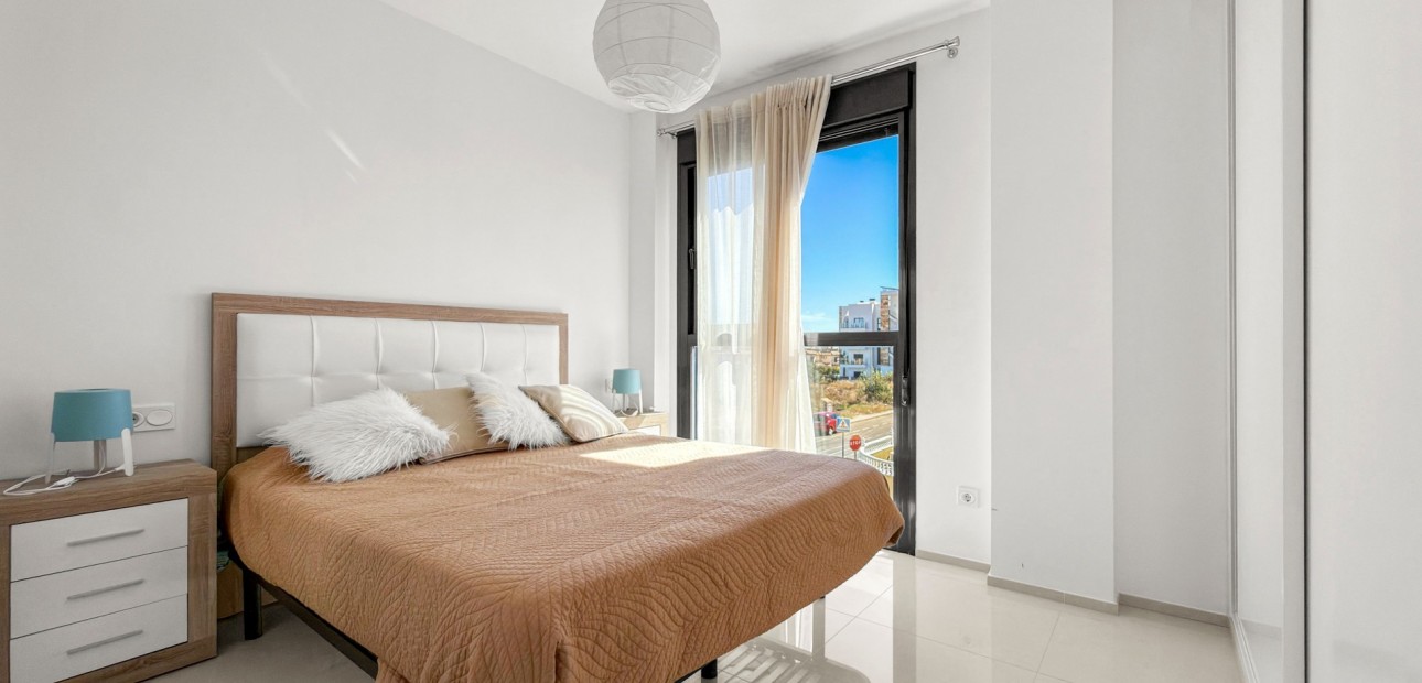 Herverkoop - duplex -
Orihuela Costa - La Zenia