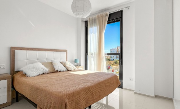 Herverkoop - duplex -
Orihuela Costa - La Zenia