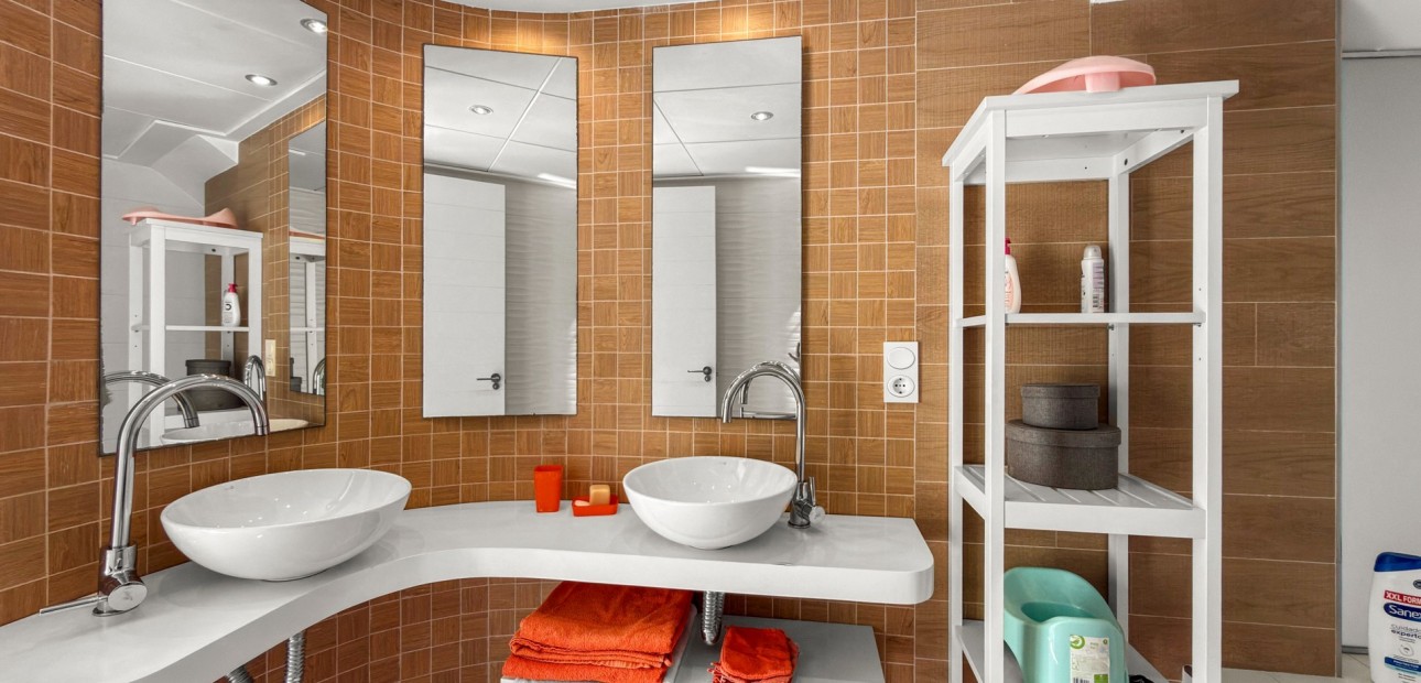 Herverkoop - duplex -
Orihuela Costa - La Zenia