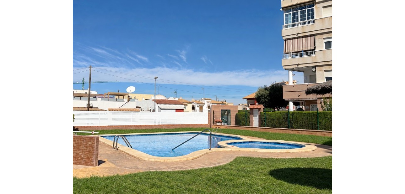 Venta - Apartamento / piso -
Torrevieja - Torrevieja - Centre