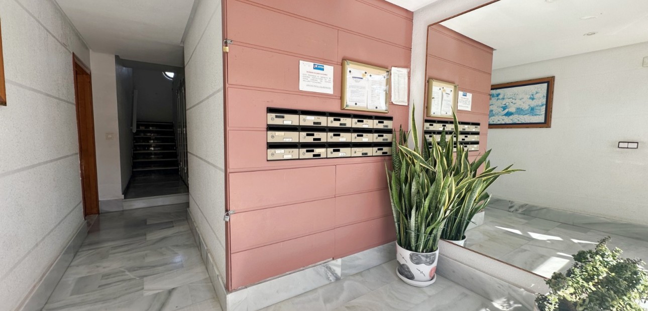 Venta - Apartamento / piso -
Torrevieja - Torrevieja - Centre