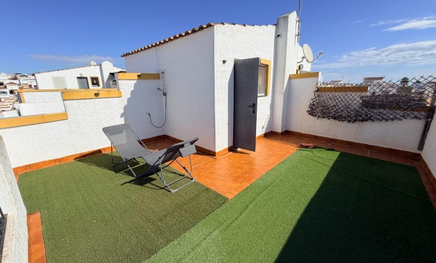 Herverkoop - Herenhuis -
Orihuela - Entre Naranjos Vistabella