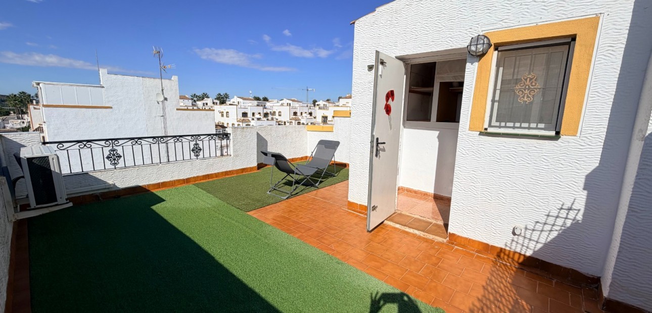 Herverkoop - Herenhuis -
Orihuela - Entre Naranjos Vistabella