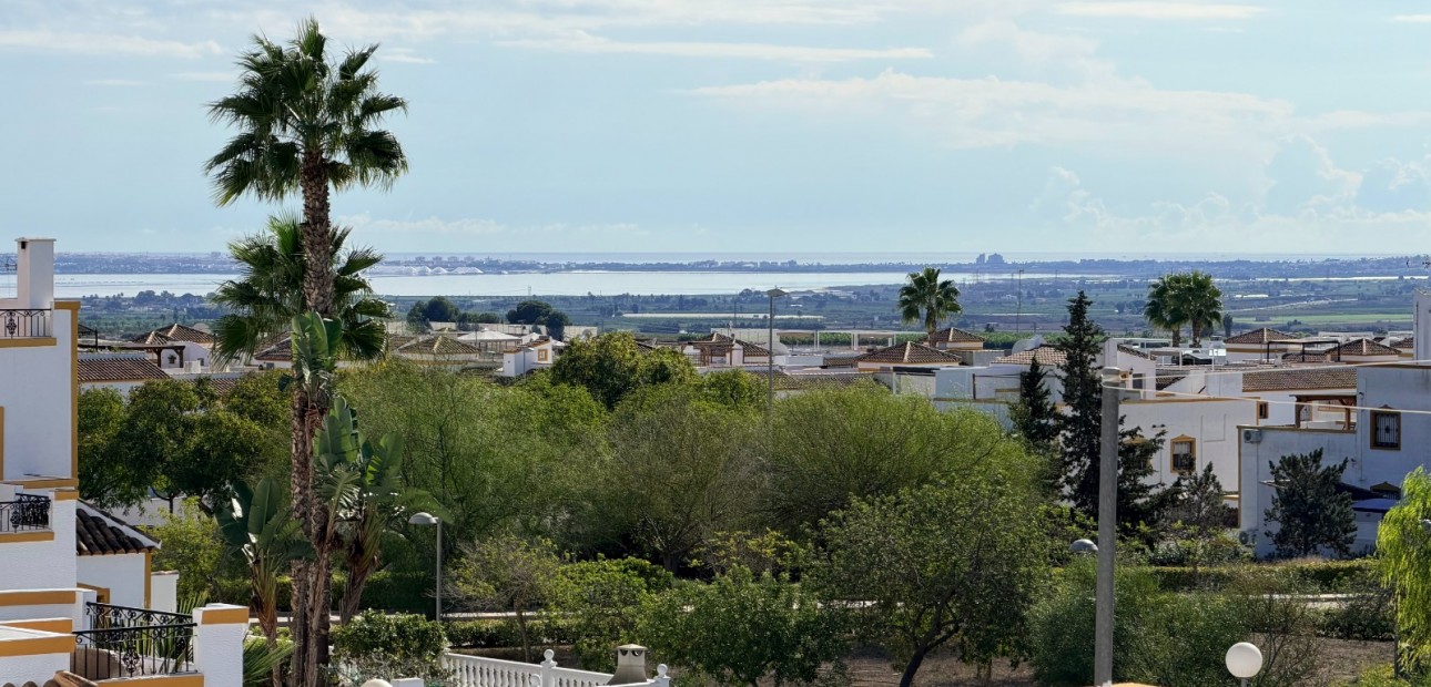 Herverkoop - Herenhuis -
Orihuela - Entre Naranjos Vistabella