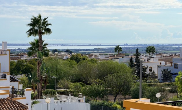 Herverkoop - Herenhuis -
Orihuela - Entre Naranjos Vistabella