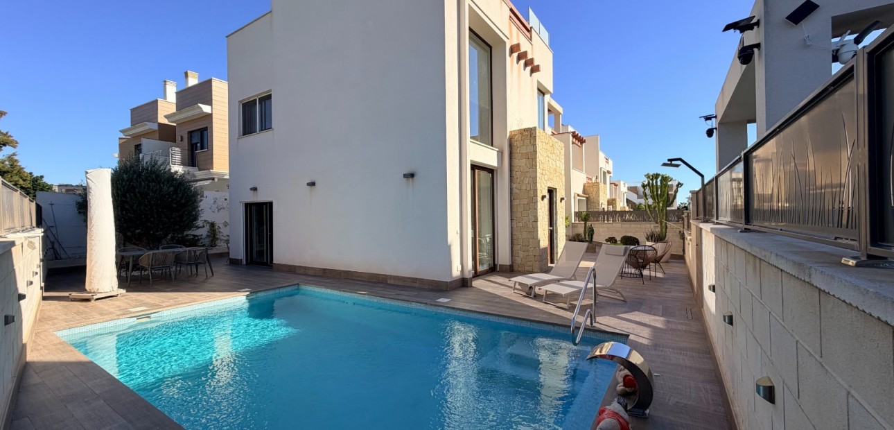 Herverkoop - Villa -
Ciudad Quesada - Ciudad Quesada - Doña Pepa