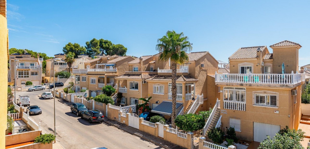 Herverkoop - Penthouse -
Orihuela Costa - Villamartin