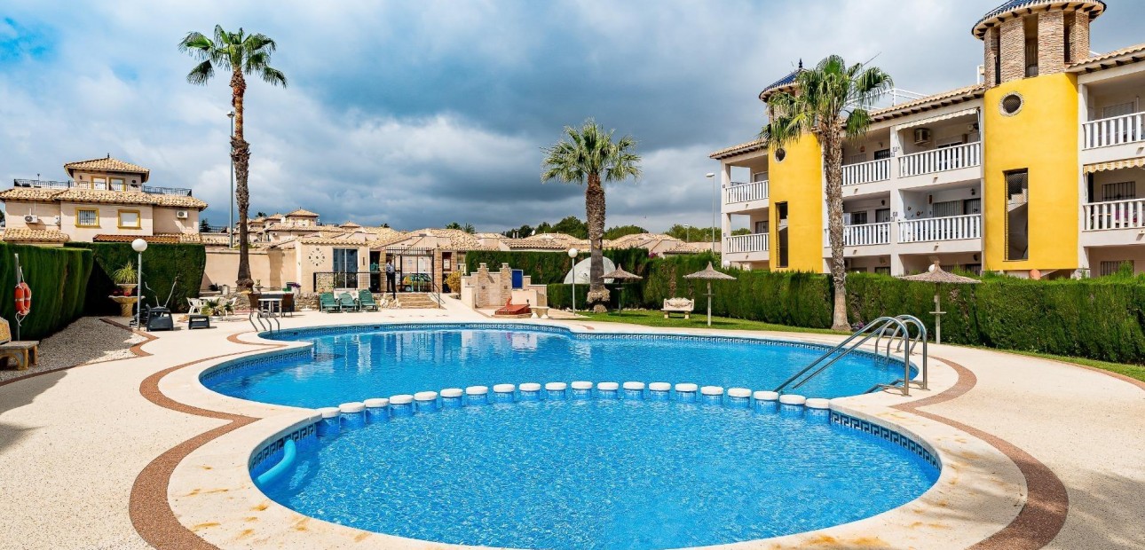 Herverkoop - Penthouse -
Orihuela Costa - Villamartin