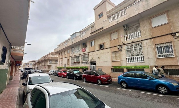 Herverkoop - Appartement / flat -
Torrevieja - Estacion de autobuses