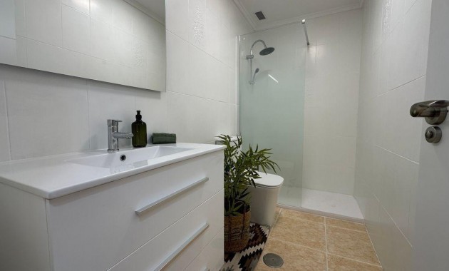 Herverkoop - Appartement / flat -
Torrevieja - Estacion de autobuses
