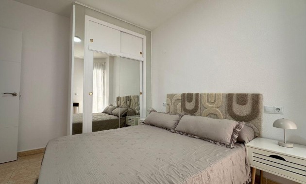 Herverkoop - Appartement / flat -
Torrevieja - Estacion de autobuses