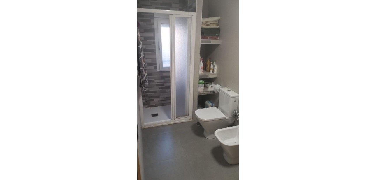 Herverkoop - Appartement / flat -
Torrevieja - La Mata pueblo