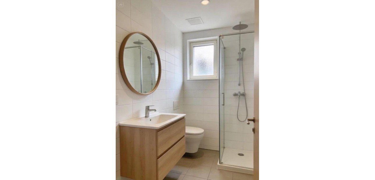 Venta - Apartamento / piso -
Torrevieja - Centro