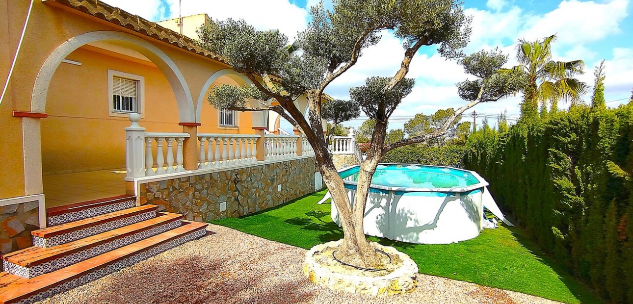 Herverkoop - Detached Villa -
Ciudad Quesada - Pueblo Lucero