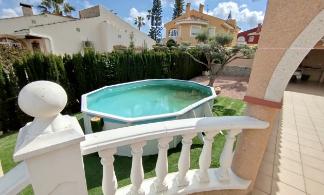Herverkoop - Detached Villa -
Ciudad Quesada - Pueblo Lucero