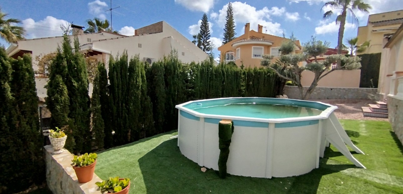 Herverkoop - Detached Villa -
Ciudad Quesada - Pueblo Lucero