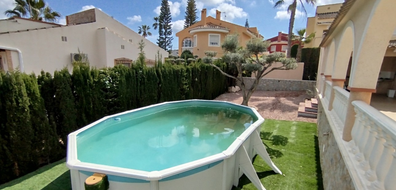 Herverkoop - Detached Villa -
Ciudad Quesada - Pueblo Lucero