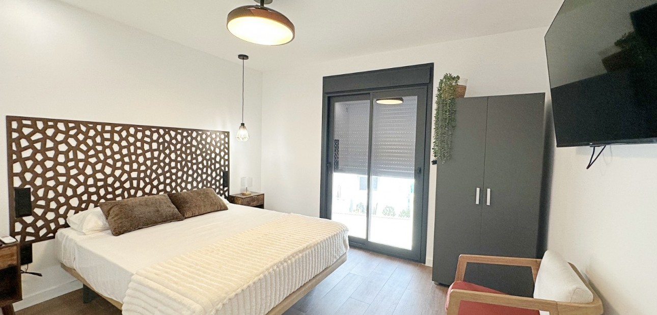 Herverkoop - Herenhuis -
Torrevieja - Torrevieja - Centre